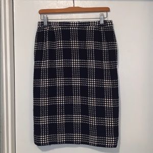 Skirt w/ Pockets